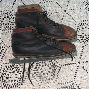 Antique Canada kids Ice Skates